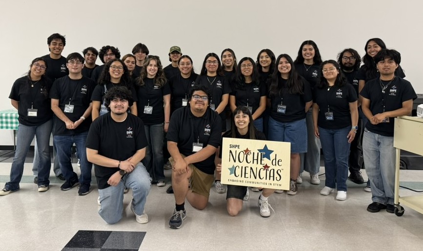 Noche Volunteers